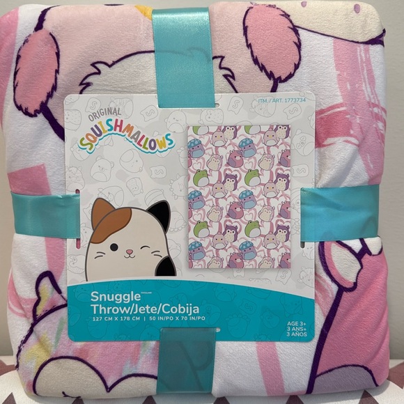 NEW Squishmallow Snuggle Throw Blanket 50" x 70" - Picture 4 of 9